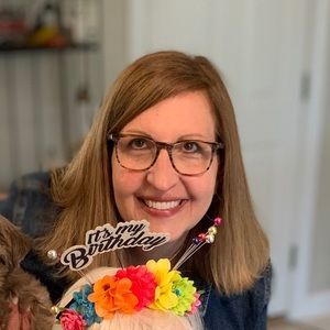 Meet your Posher, Debbie